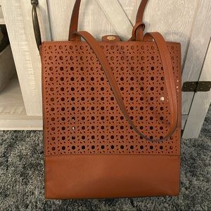 Super cute summer bag!